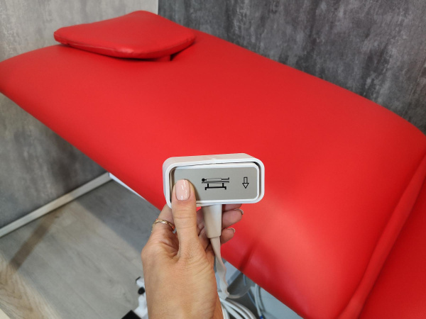 Массажный стол с двумя электроприводами Heliox Х222 (ширина ложа 700 мм)