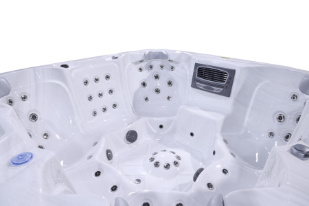 Гидромассажный спа бассейн NordicSpa Khild (Хильд)